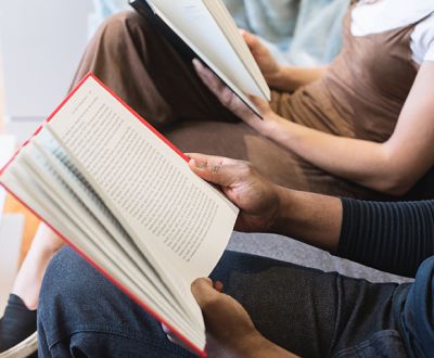 Students are doing Intermediate English Reading with vocabulary lists and comprehension quizzes